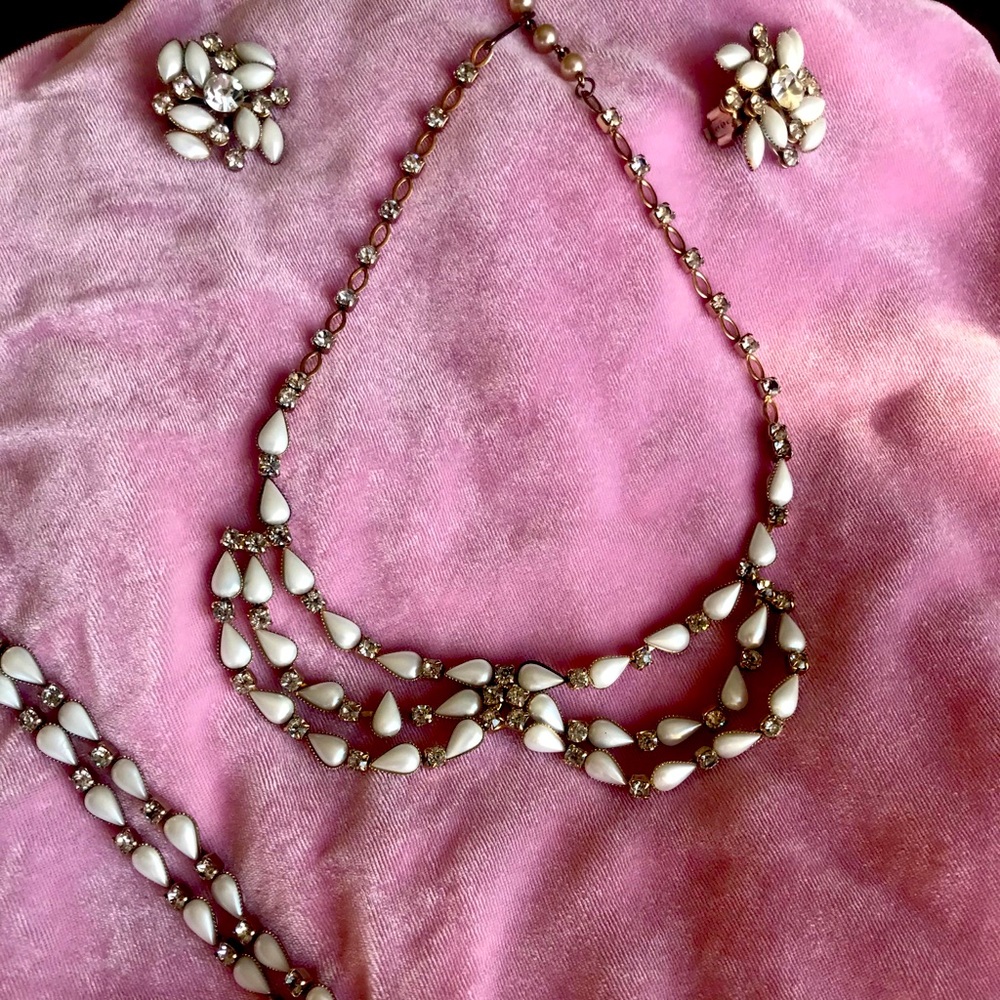 1950’s rhinestone &pearl necklace,bracelet&earring